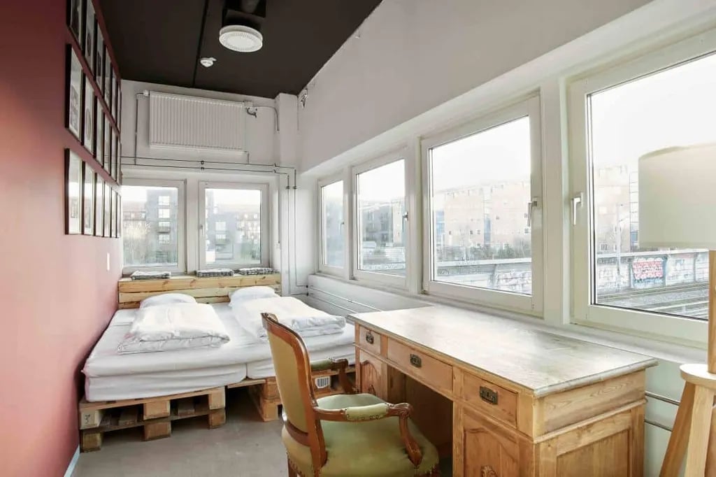 Urban Camper Hostel & Bar gallery 3