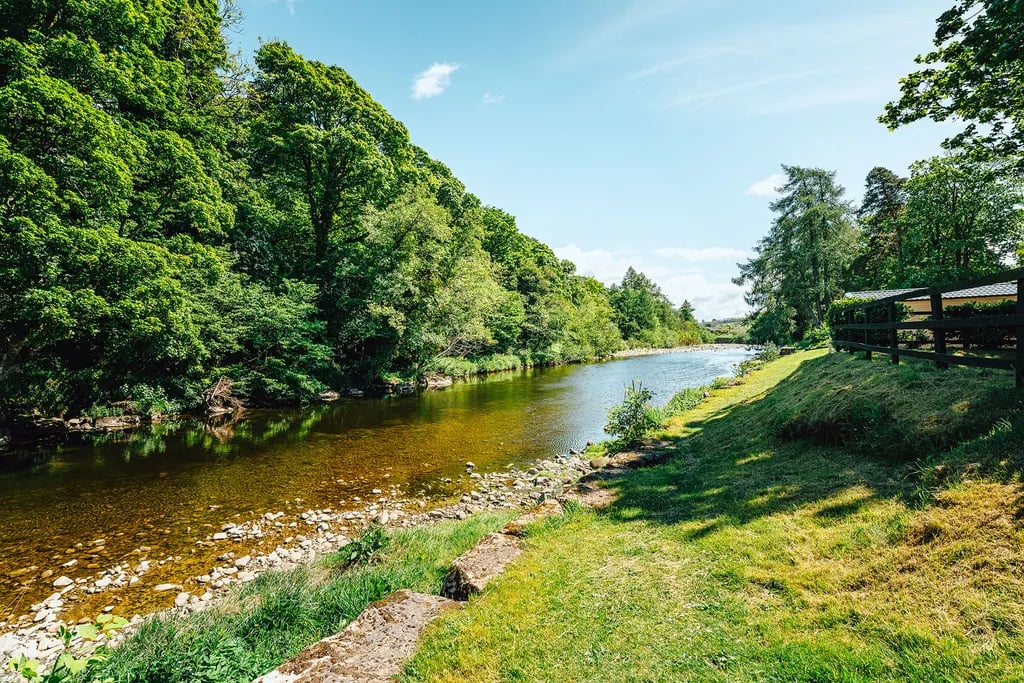 Riverside Country Park