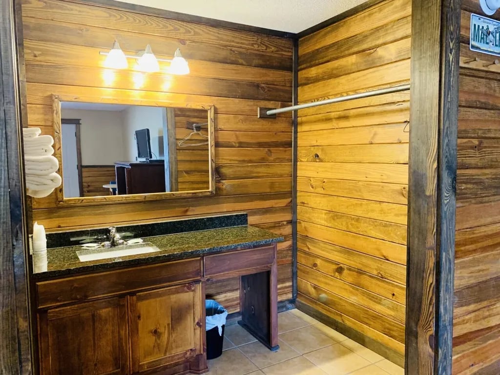 Lake Fork Marina & Motel