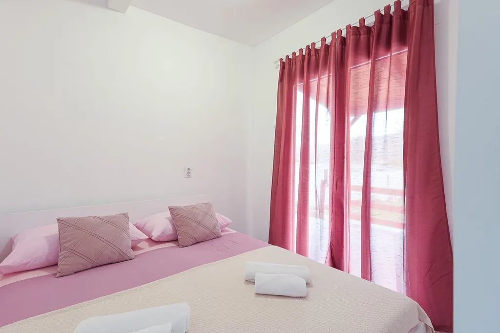 Kamp Karin gallery 1