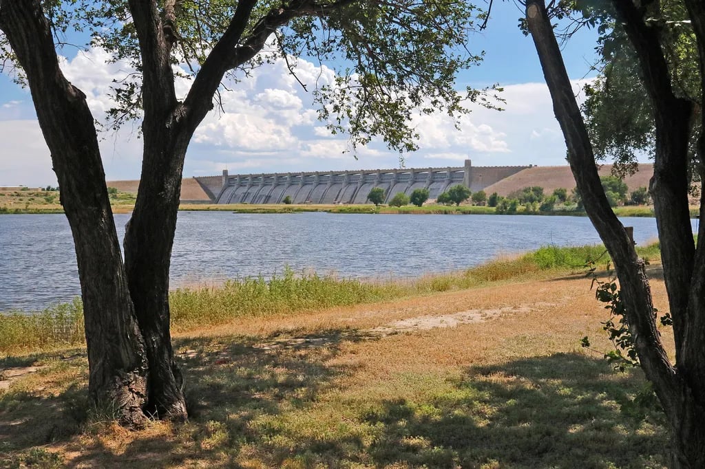 Lake Hasty Campground — John Martin Reservoir State Park gallery 1