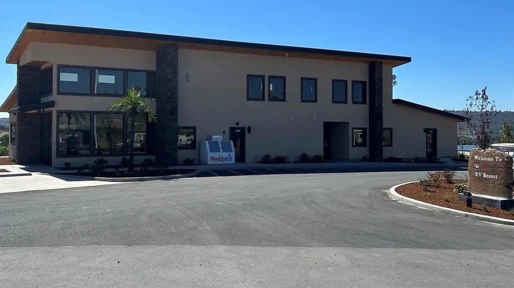 Klamath Falls RV Resort by Rjourney gallery 3