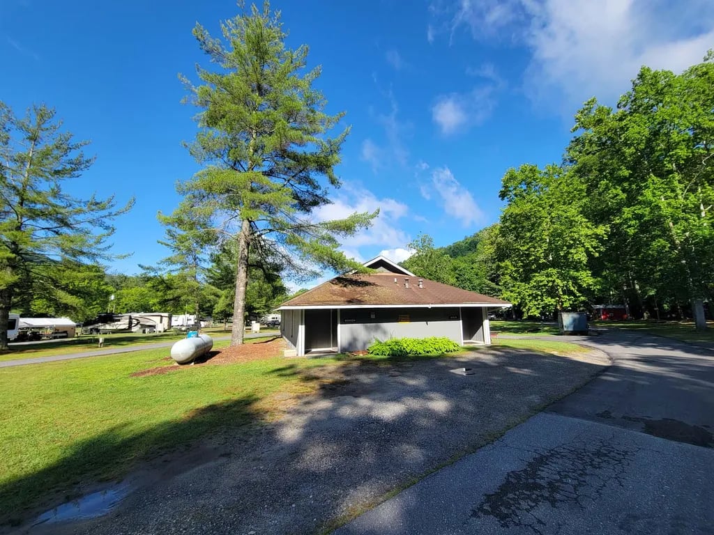 Happy Holiday RV Village gallery 2