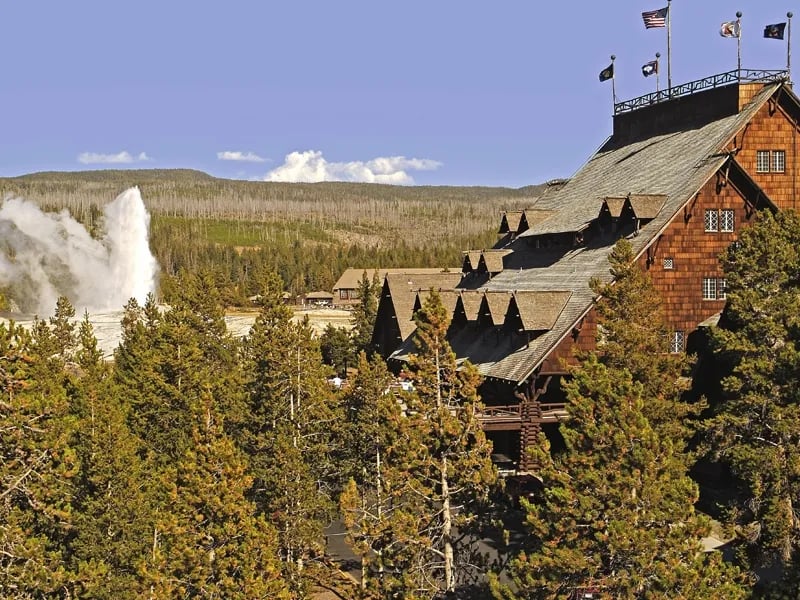 Old Faithful Inn — Yellowstone National Park gallery 2