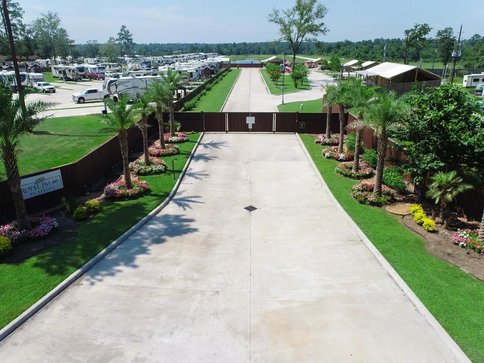 Royal Palms RV Resort gallery 2