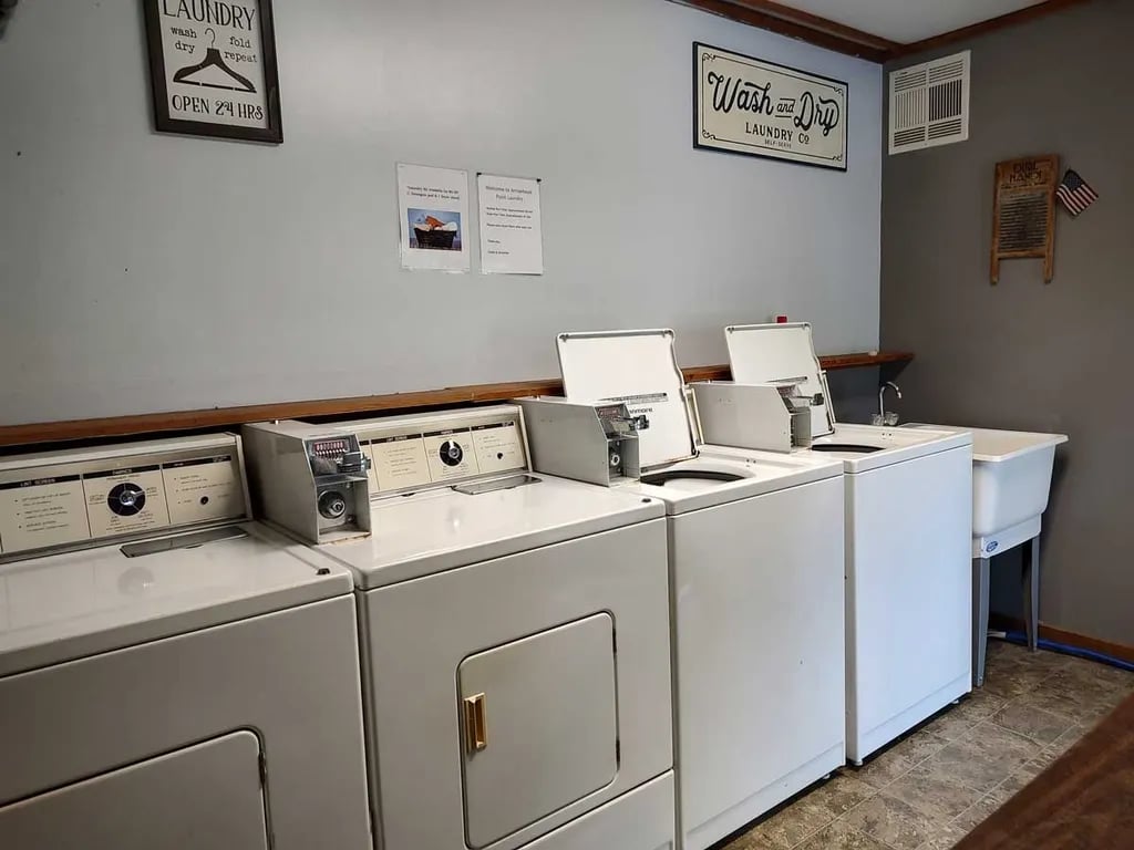 Arrowhead Point RV Park & Cabins Campground