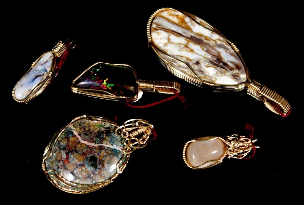 Royal Peacock opal mine gallery 1