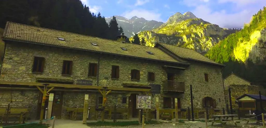 Refugio de Bujaruelo gallery 2