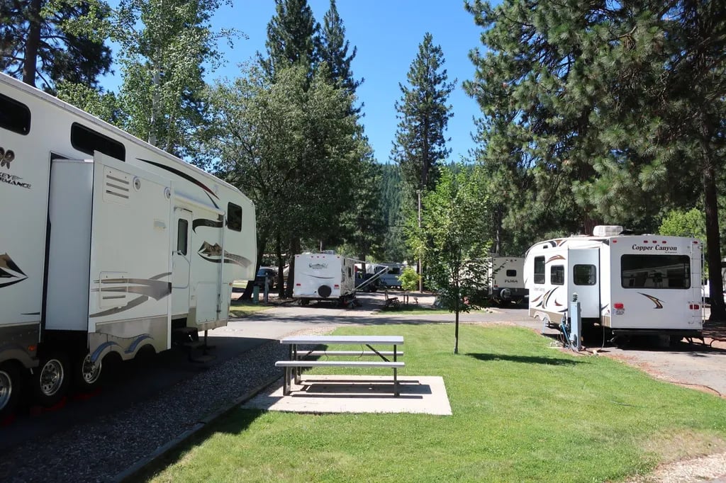Pioneer RV Park gallery 1