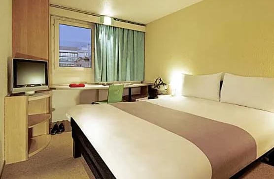 Motorsport Travel Destinations Glamping (Silver) gallery 3