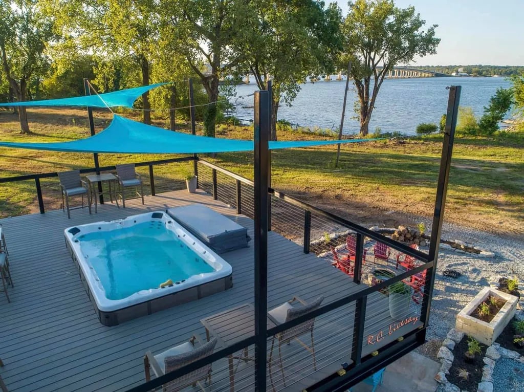 Regatta On Grand gallery 2