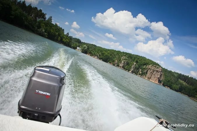 Autokemp Wilsonka na Dalešické přehradě gallery 3