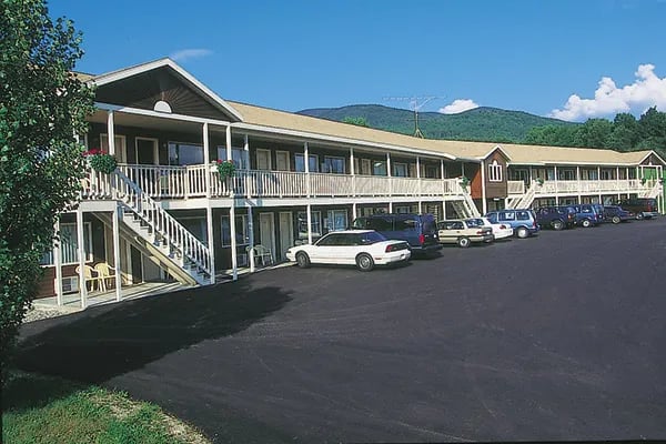 Lantern Resort Motel & Campground gallery 2