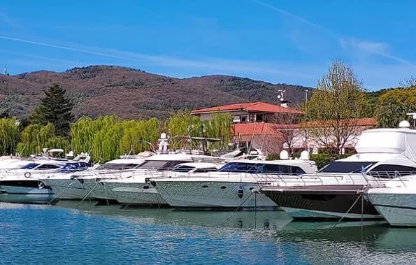 Iron Gate Marina 3B gallery 3