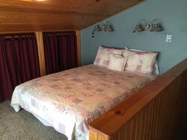 Mulberry Mountain Lodging & Events gallery 1