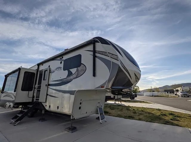 Aspen Grove RV Park gallery 3