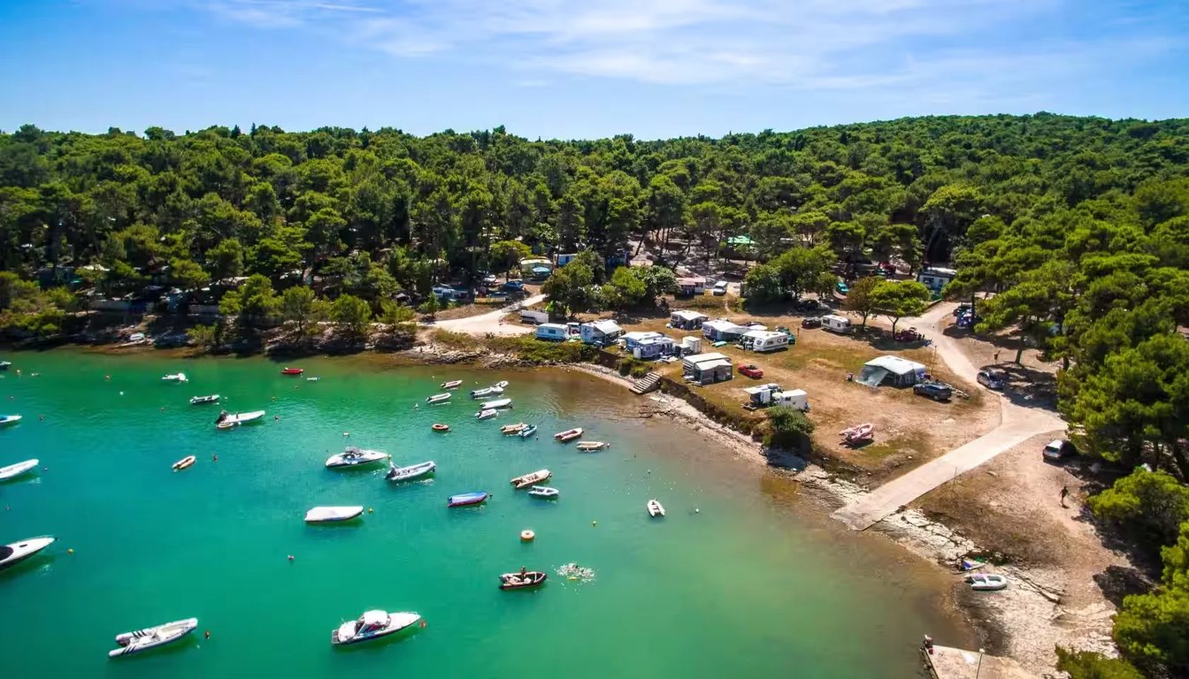 Arena Tašalera Campsite