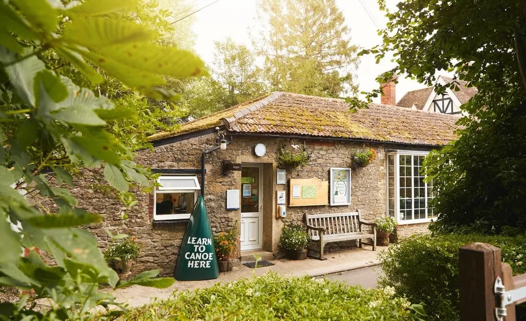 Brokerswood Holiday Park gallery 3