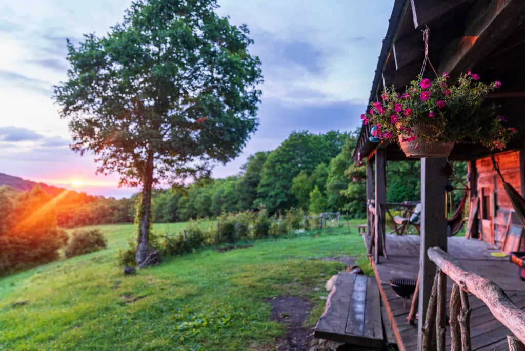 The Cabins at Sandy Mush Bald