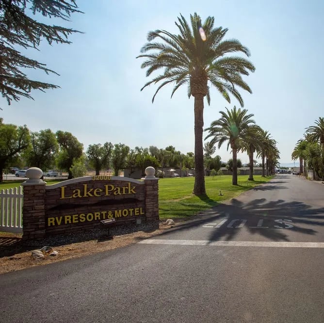 Lake Park RV Resort gallery 3