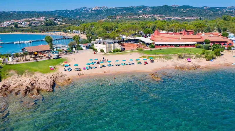 BAIA HOLIDAY Centro Vacanze Isuledda