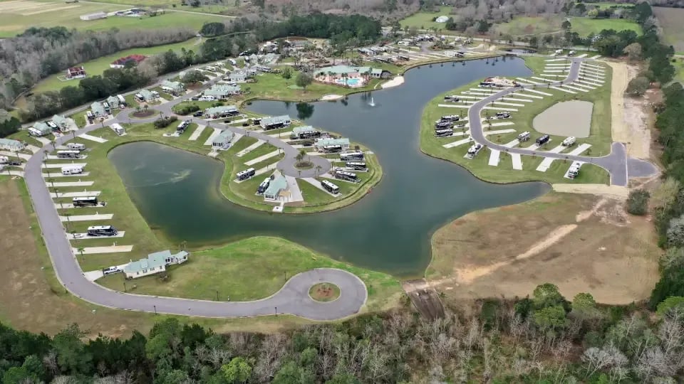 Lake Osprey RV Resort gallery 3