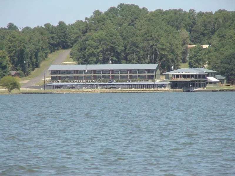 Waterfront Lodge, Marina and RV Park – Lake Livingston