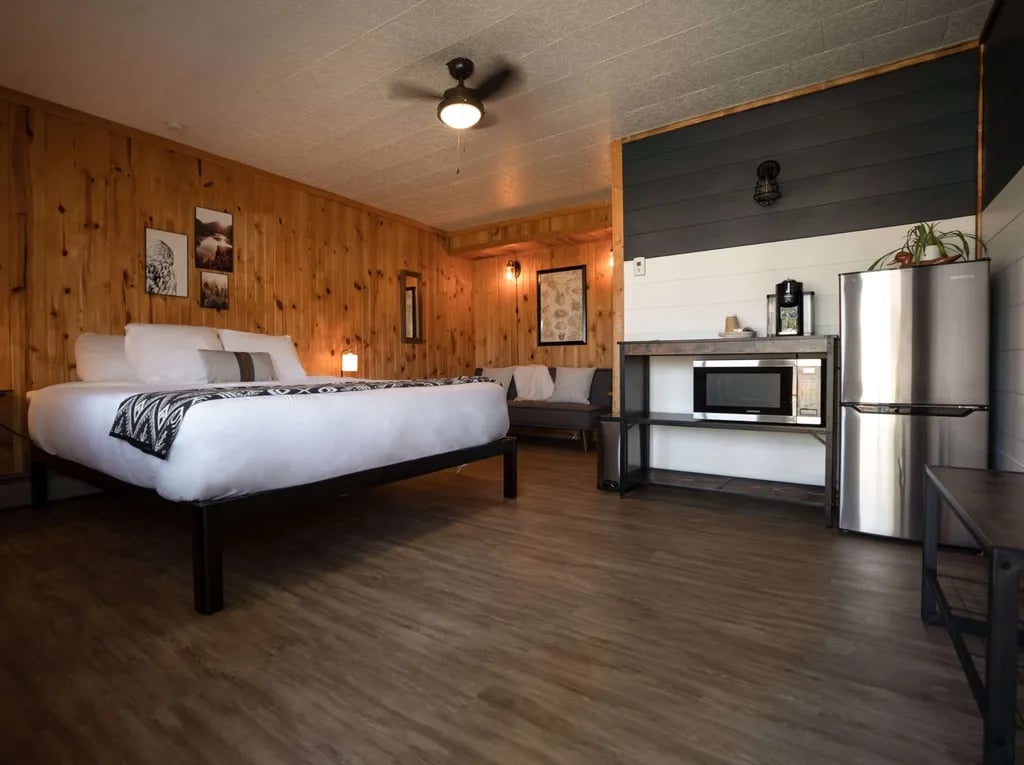 Columbia Point Resort gallery 1