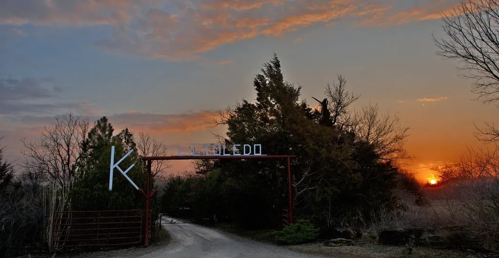 Lil’ Toledo Lodge gallery 1