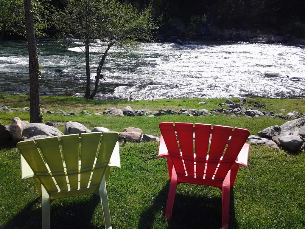 Strawhouse Resorts and Cafe gallery 1