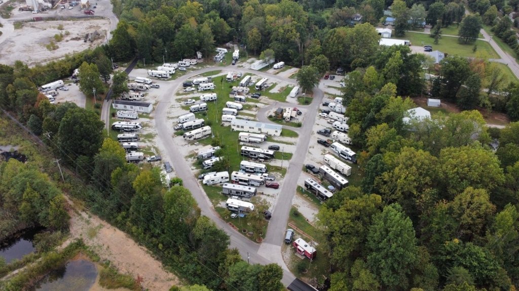Brooks RV Park Full Hookup Short and Long Term gallery 1
