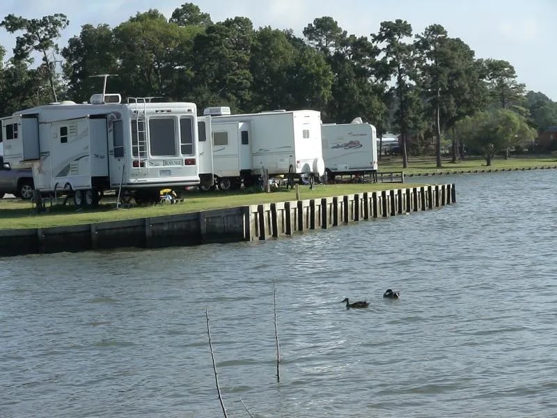 Waterfront Lodge, Marina and RV Park – Lake Livingston gallery 2