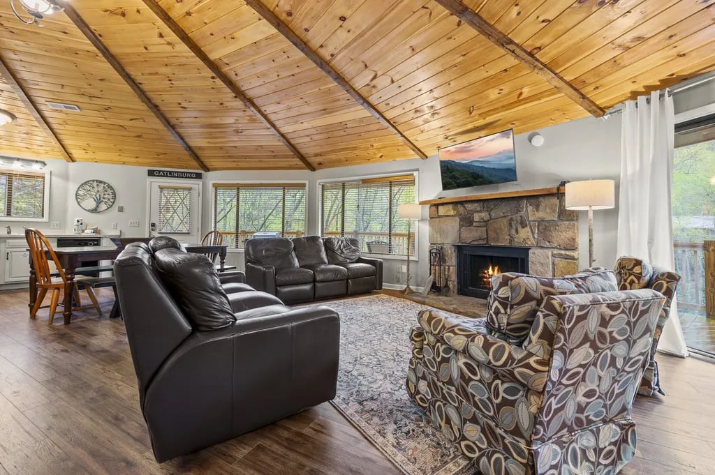 Mountain Laurel Chalets gallery 1