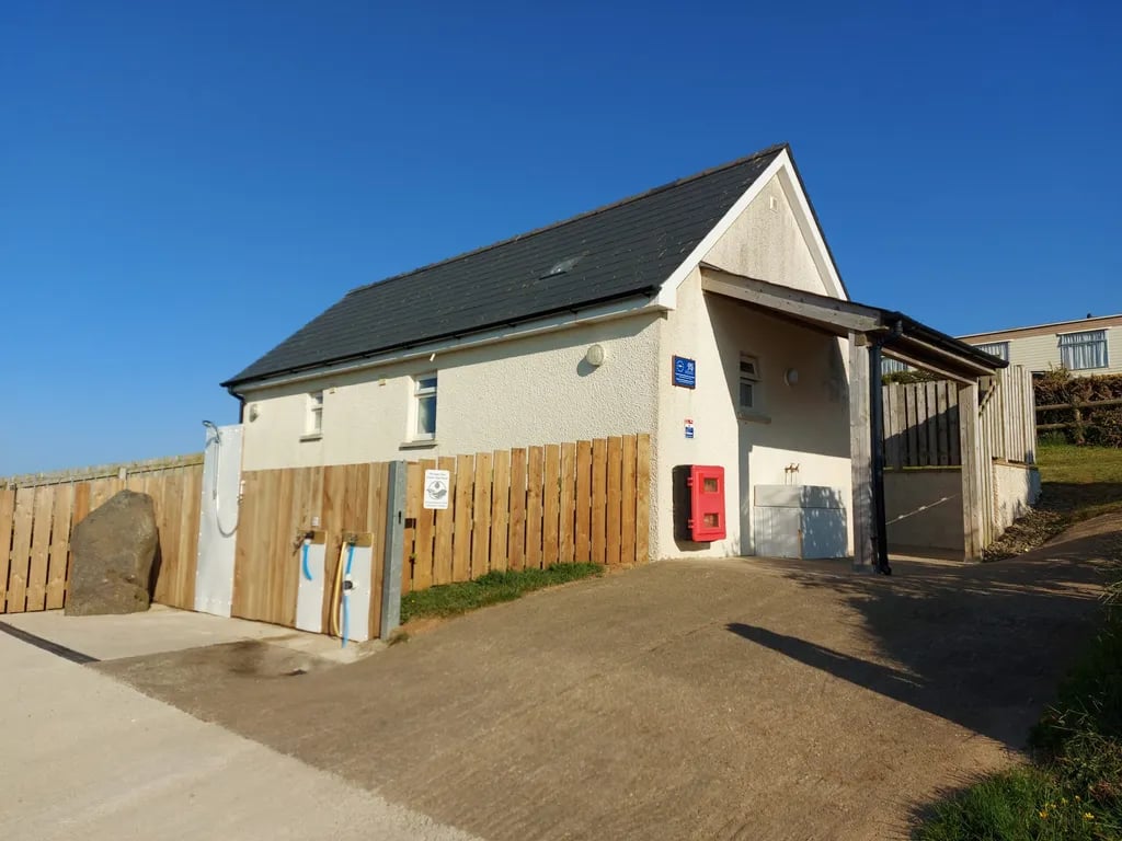 Mwnt Camping gallery 2