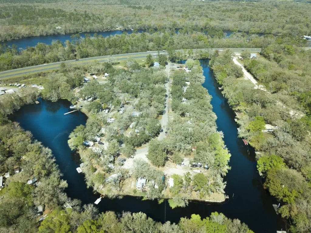 Suwannee River Bend RV Park gallery 2