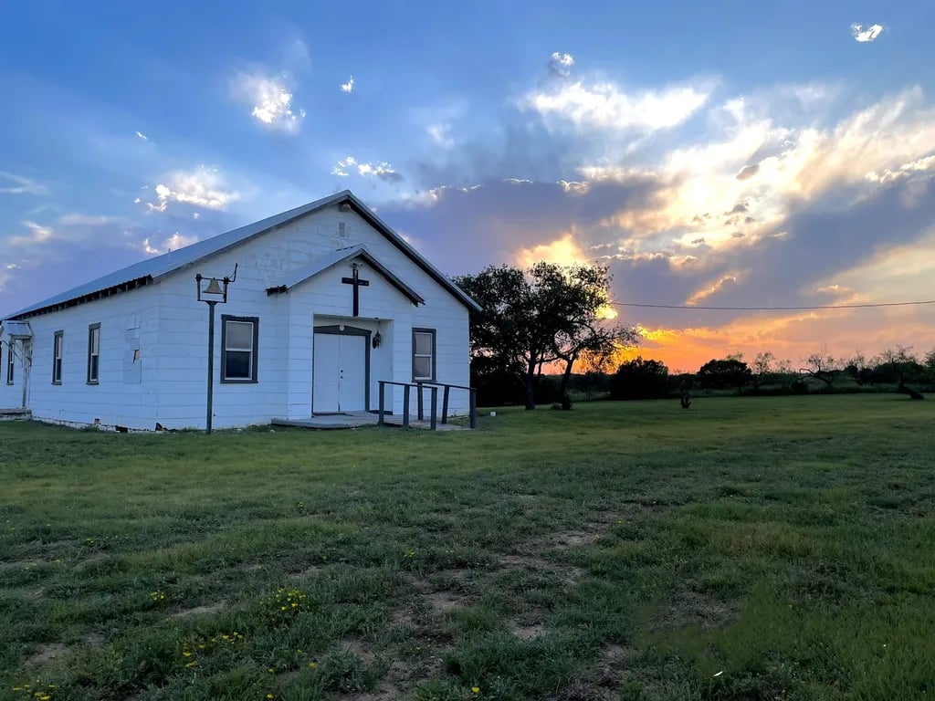 Roaring Springs Ranch Club