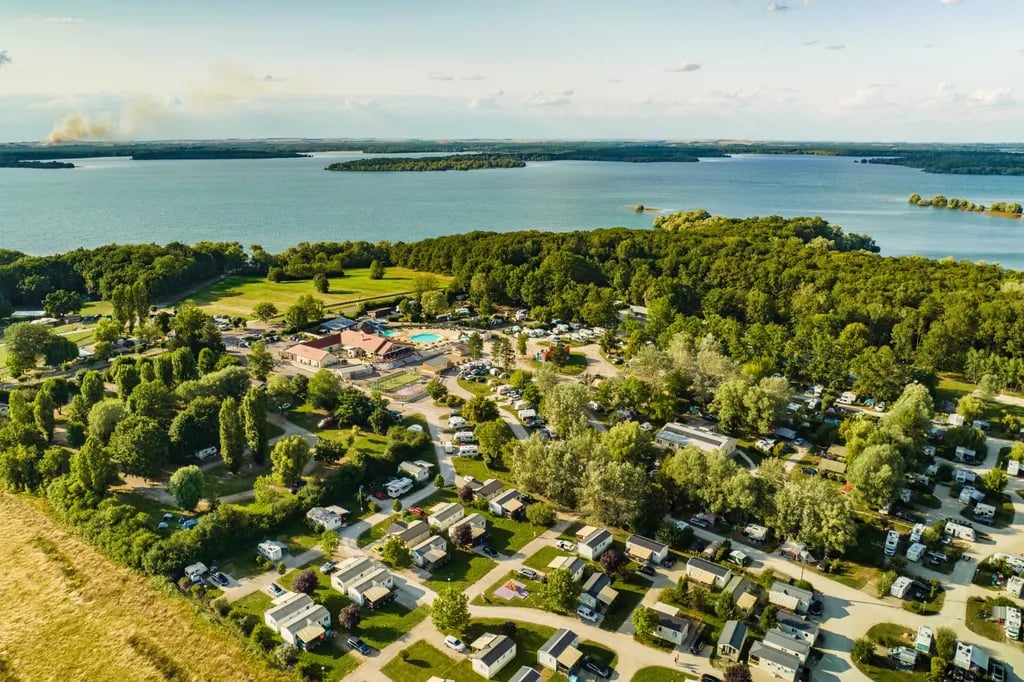 Camping Le lac d’Orient gallery 2