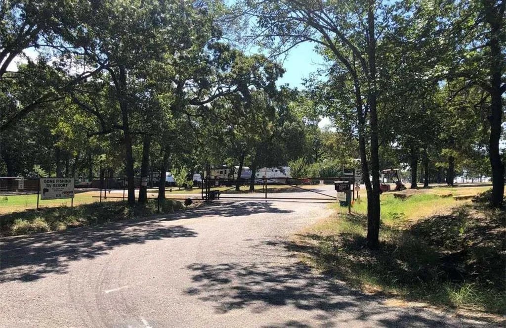 Gone Fishing RV Resort gallery 1