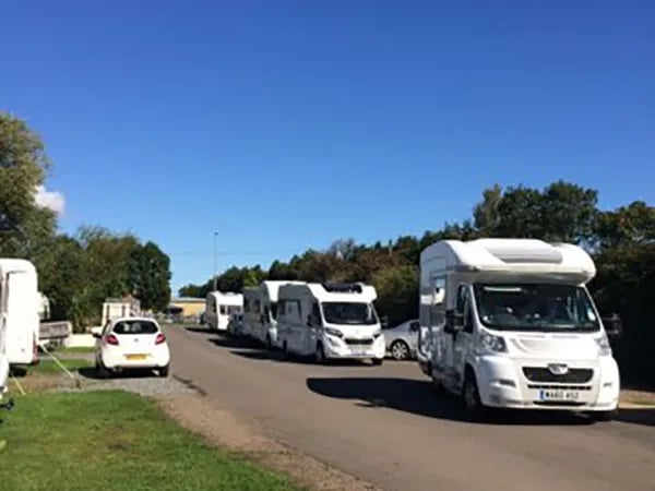 Thornhill Lakes Caravan Park gallery 3