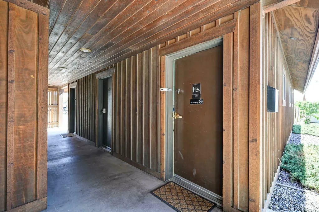 Ennis RV Park by Starry Night Lodging