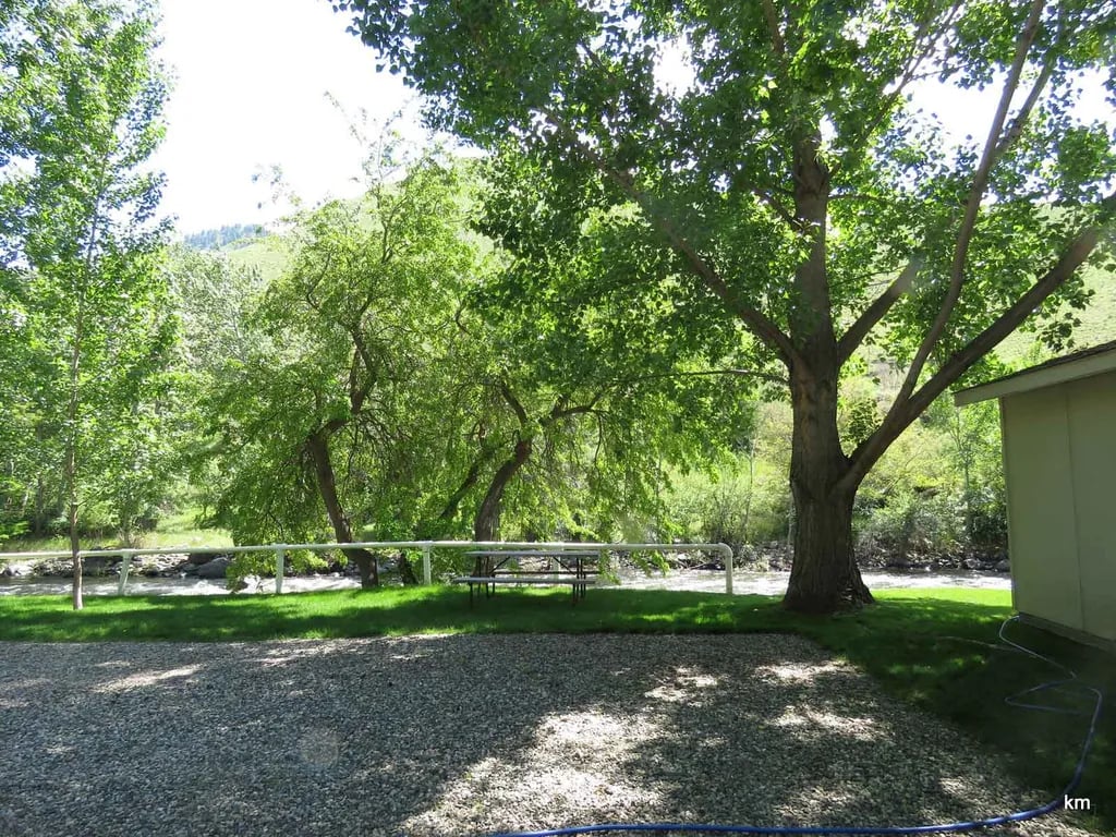 Riverside RV Park gallery 2