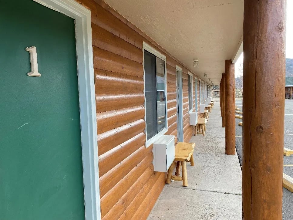 Green Creek Inn & RV Park