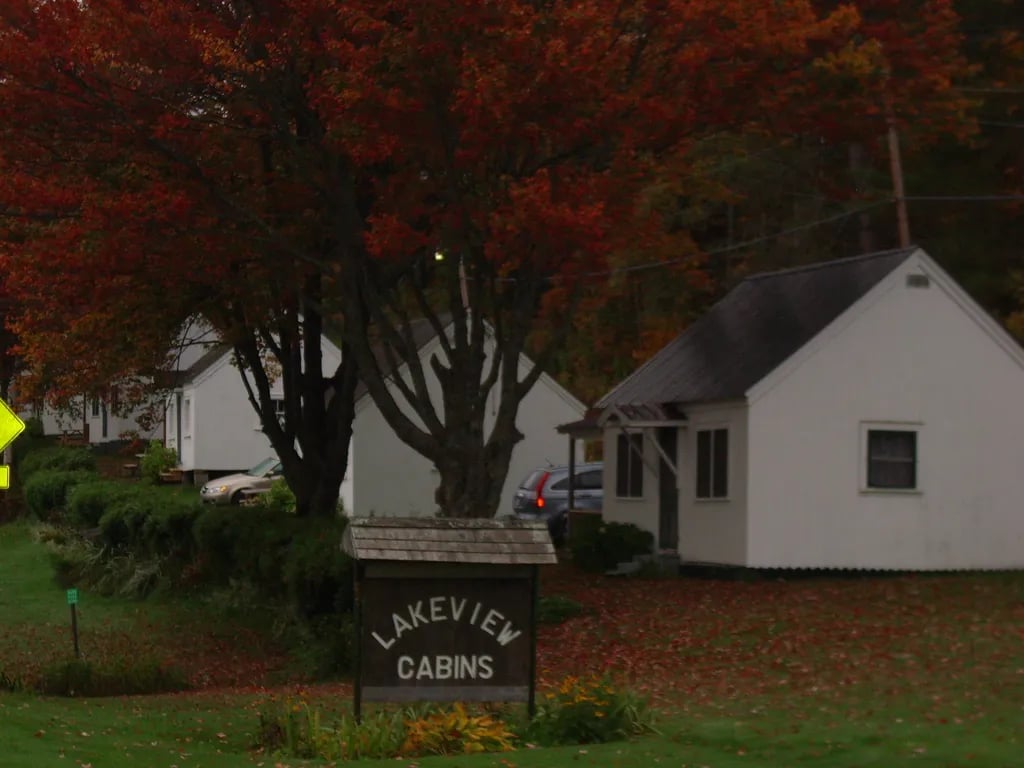 Lakeview Cabins