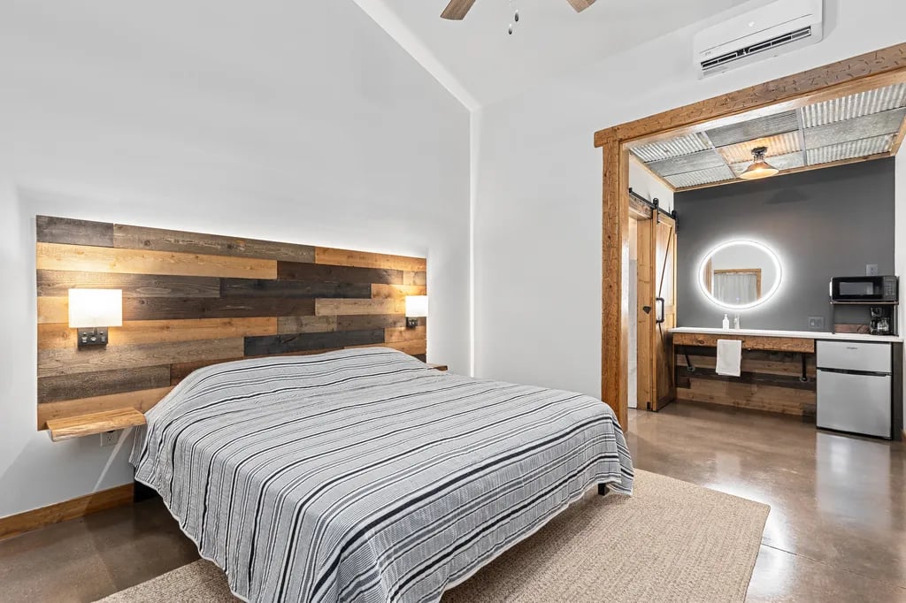 Robins Roost Cabins gallery 1