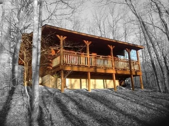 Fair Winds Cabin Resort gallery 1