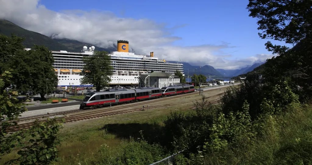 Trollveggen Camping gallery 2