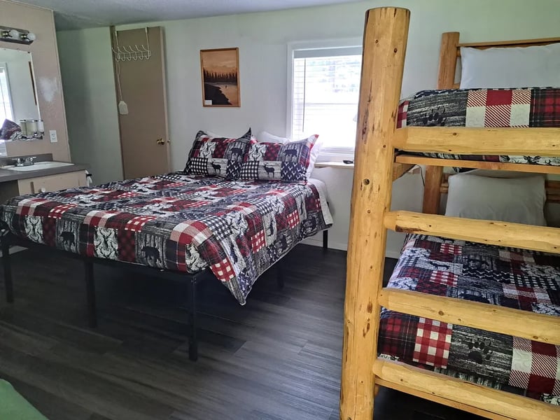7R Guest Ranch Motel & RV Park gallery 1