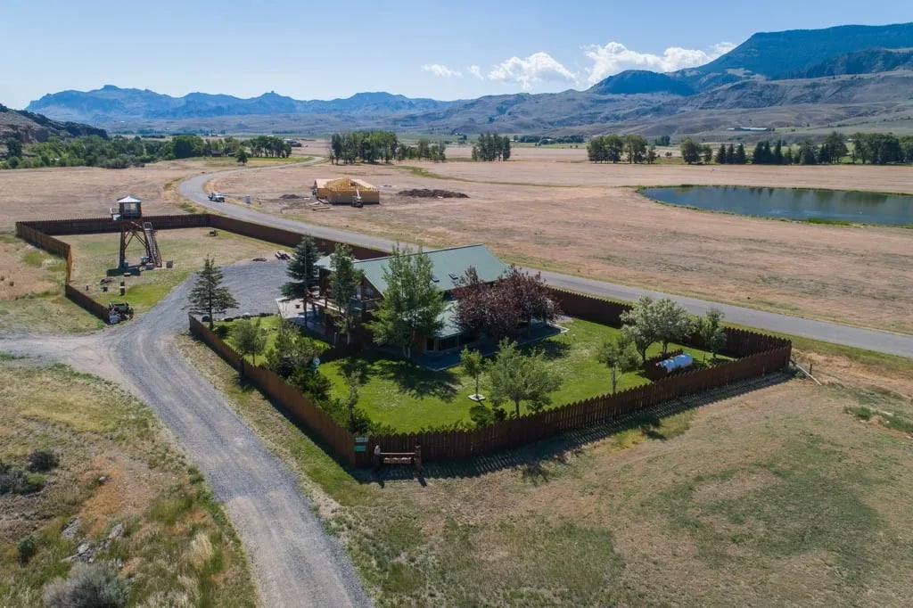 Green Creek Inn & RV Park gallery 2