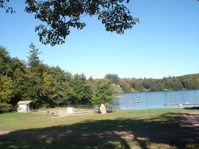 Hunter Lake Campgrounds gallery 2