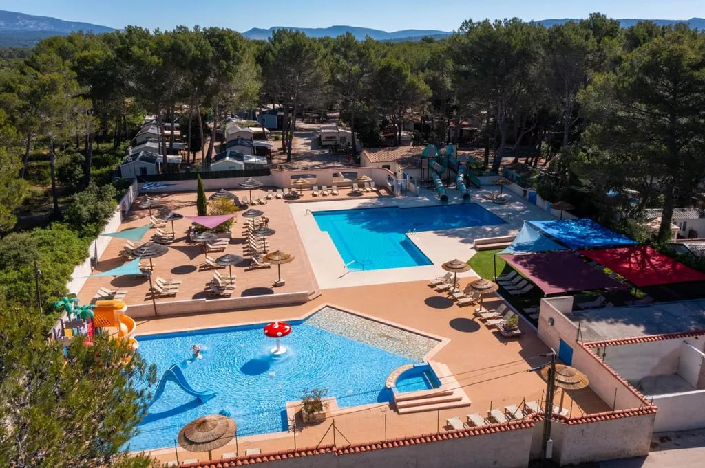 Camping Les Grands Pins gallery 2